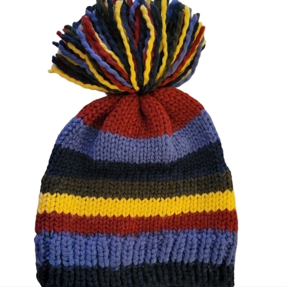 WINTER HAT - Picture 1 of 8